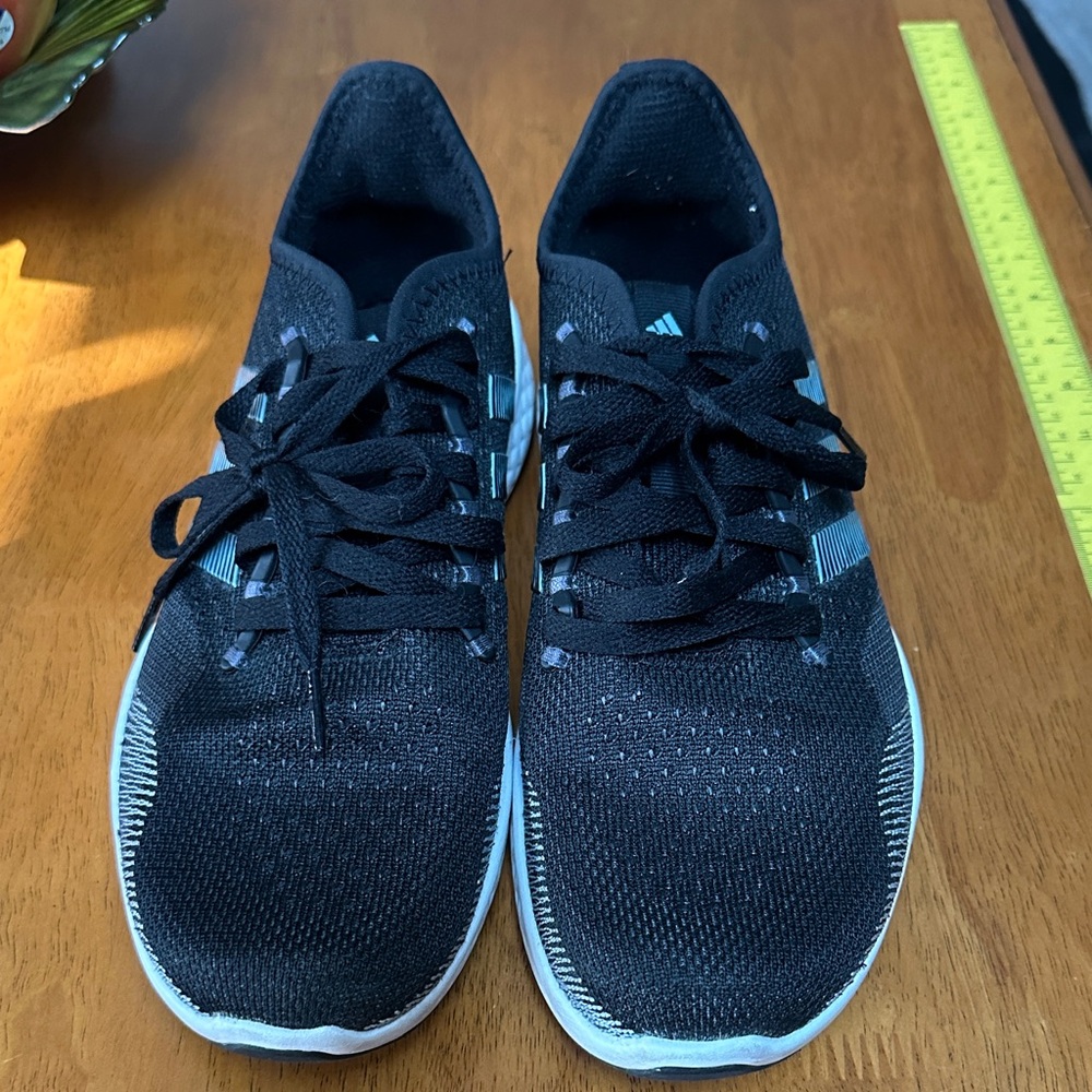 Adidas Fluidflow 2.0 Black Running Shoes for Women Size 8.5. 3ounce